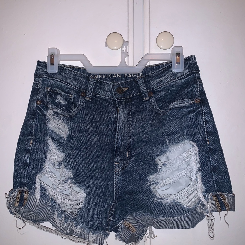 AMERICAN EAGLE HIGH WAISTED SHORTS